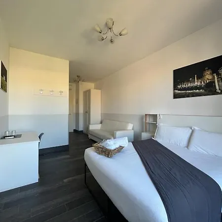 Arch Rome Suites Exterior photo